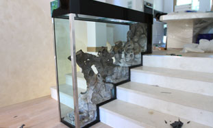 Akvarijum na stepenicama